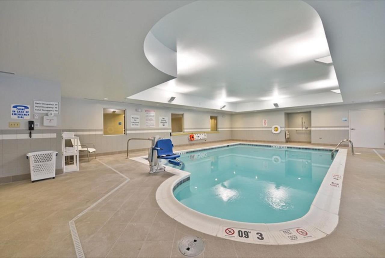 Express By Ihg Hotel 2*