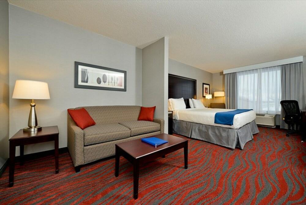 Express By Ihg Canandaigua